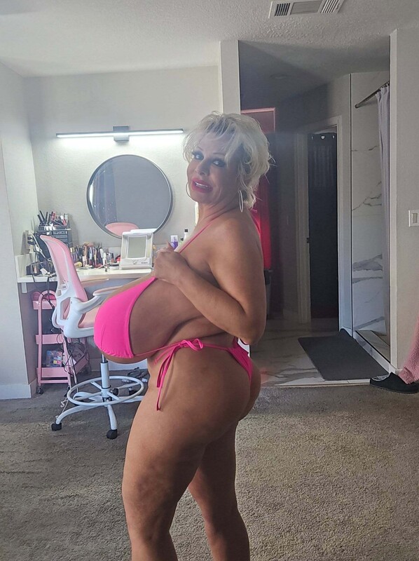  les seins en rose 303