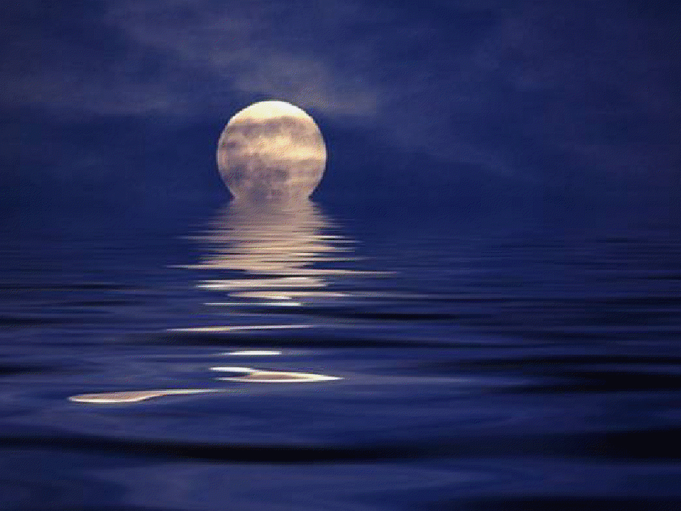 clair de lune magnifique surnaturel